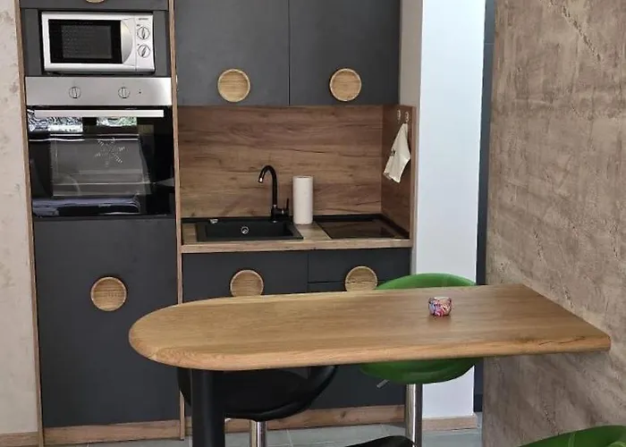 Br 1 アパート ズラティボール